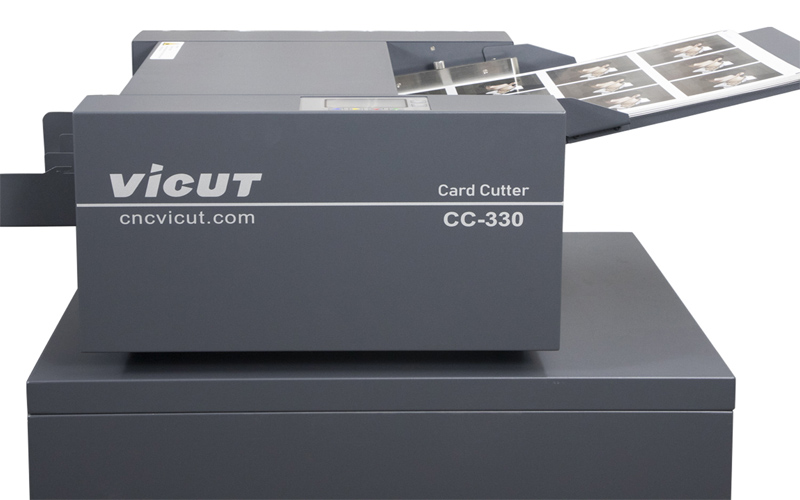 Brazilian distributor unlocks new function for CC330 card cutter machine