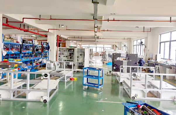 roll die cutting machine workshop