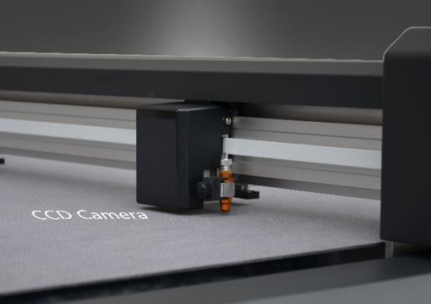 Conveyor Table Automatic Feeding Digital Flatbed Cutting Machine