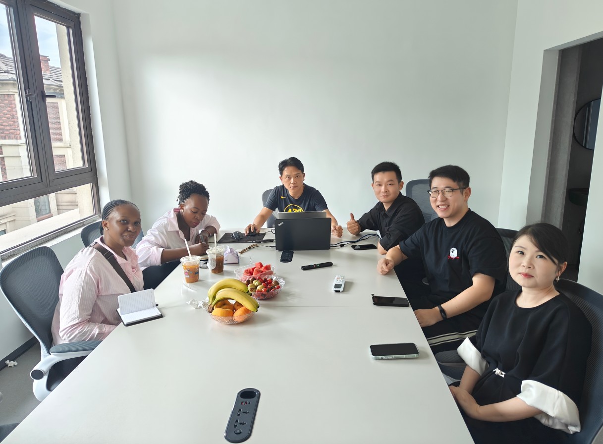 Ugandan Clients Visit Vicut for Exchange and Machine Inspection Ugandan Clients Visit Vicut for Exchange and Machine Inspection