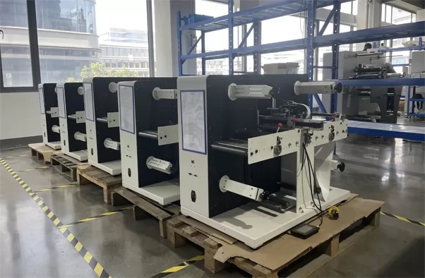 roll label cutter producing spot1